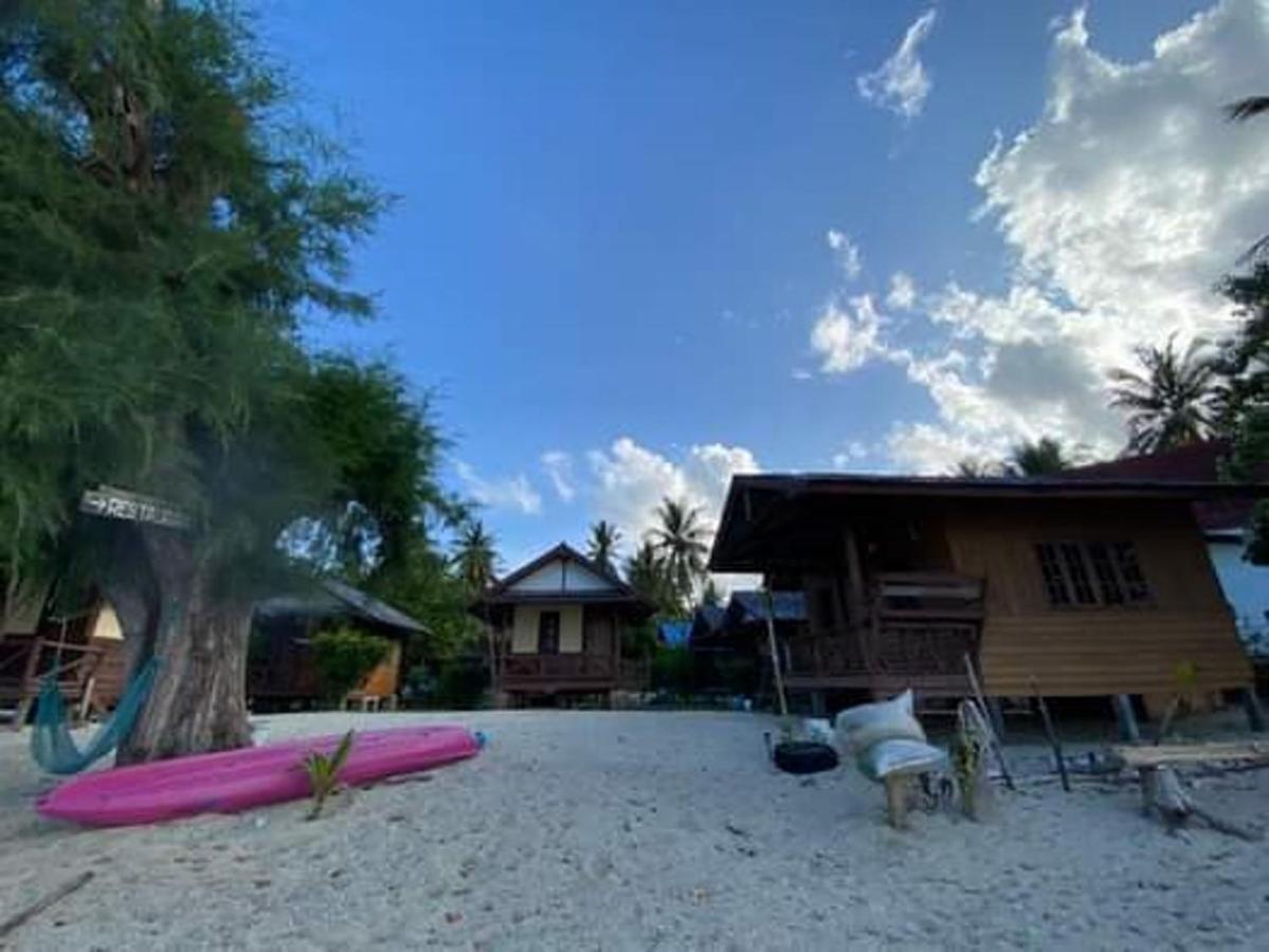 Pinks Bungalow Hotel บ้านใต้ ภายนอก รูปภาพ